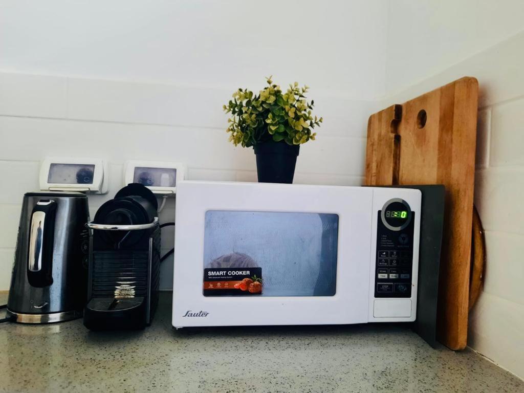 Jaffa Guesthouse Тел Авив Екстериор снимка